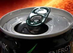 Vršek od plechovky energetického nápoje