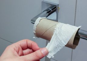 Rulička došlého toaletního papíru